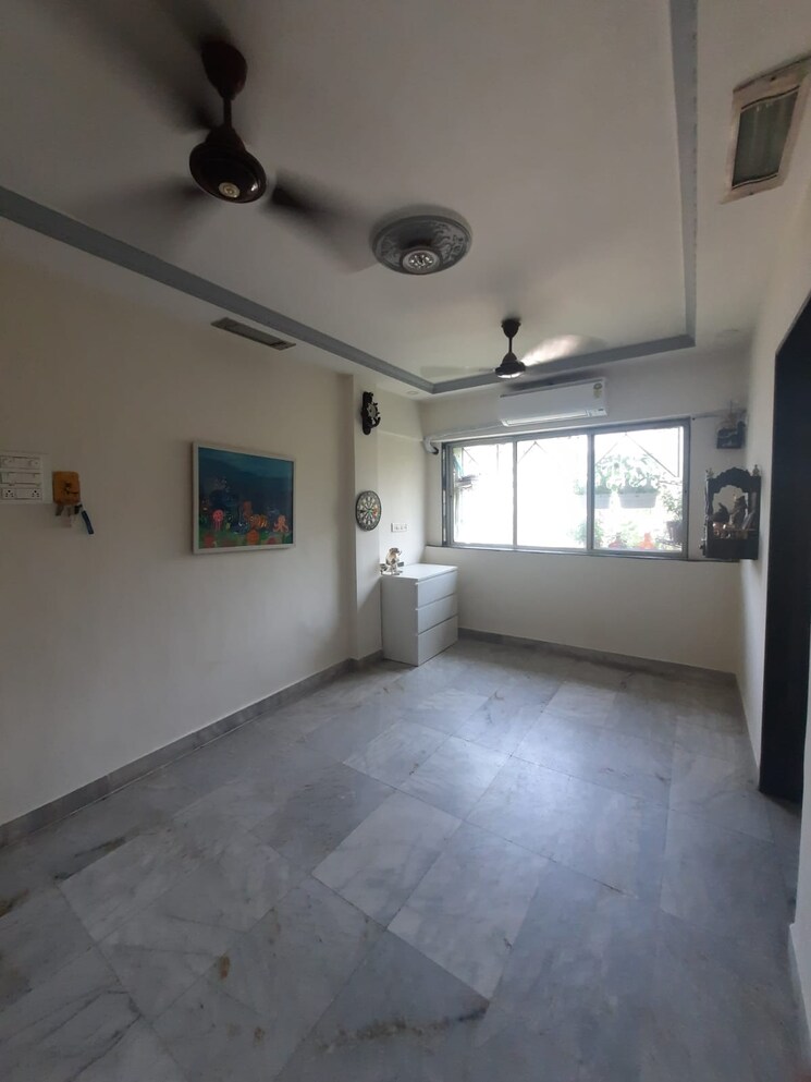 Living Room, highland-complex 1 Bedroom 535 Sq.Ft. Apartment In Kandivali West Mumbai 9088064