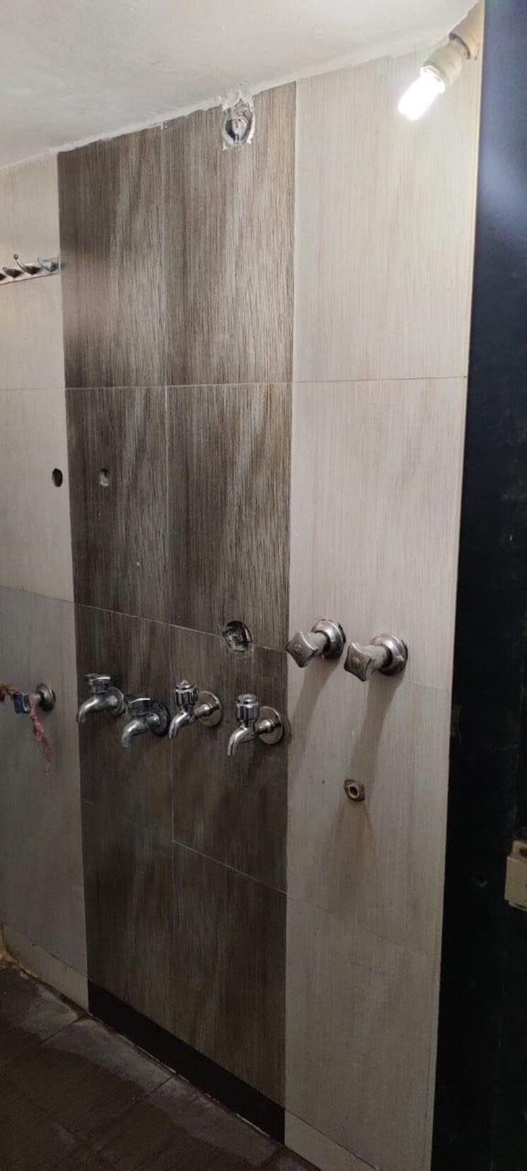 Bathroom, kalyan west 1 Bedroom 600 Sq.Ft. Apartment In Kalyan West Thane 9088086