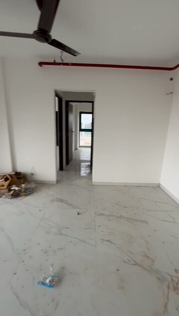 Room in 3 BHK Apartment at Level The Residences, Andheri West – for Rent