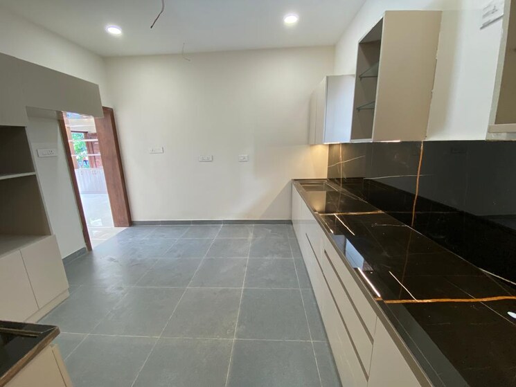 Kitchen, visions-urjith 4 Bedroom 4545 Sq.Ft. Villa In Tellapur Hyderabad 9088088