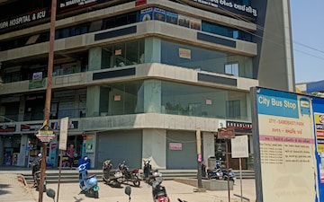 Office Space For Rent in Adajan