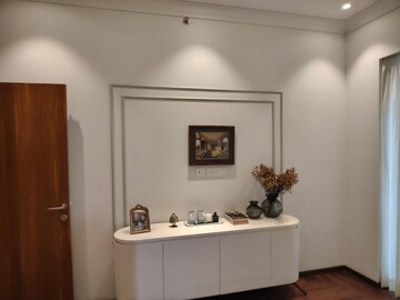  5 BHK Apartment at Sector 128 – for Sale