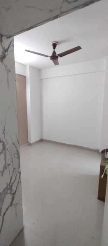 Room in 3 BHK Apartment at Sector 108 – for Rent