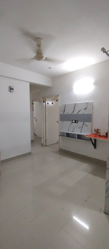 Room in 3 BHK Apartment at Sector 108 – for Rent