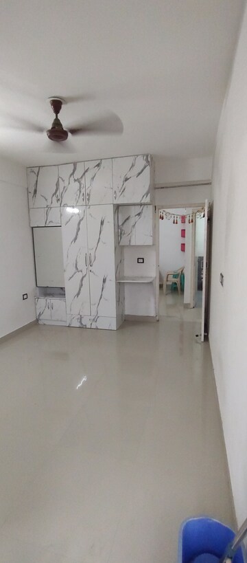 Room in 3 BHK Apartment at Sector 108 – for Rent