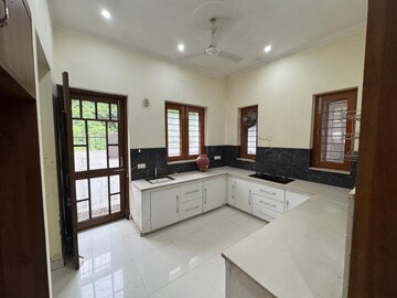 Bedroom in 4 BHK Independent House at Canal Road – for Rent
