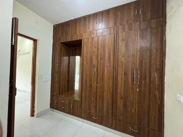 Room in 4 BHK Independent House at Canal Road – for Rent
