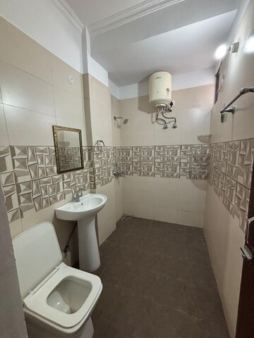 Team Area in 4 BHK Independent House at Canal Road – for Rent