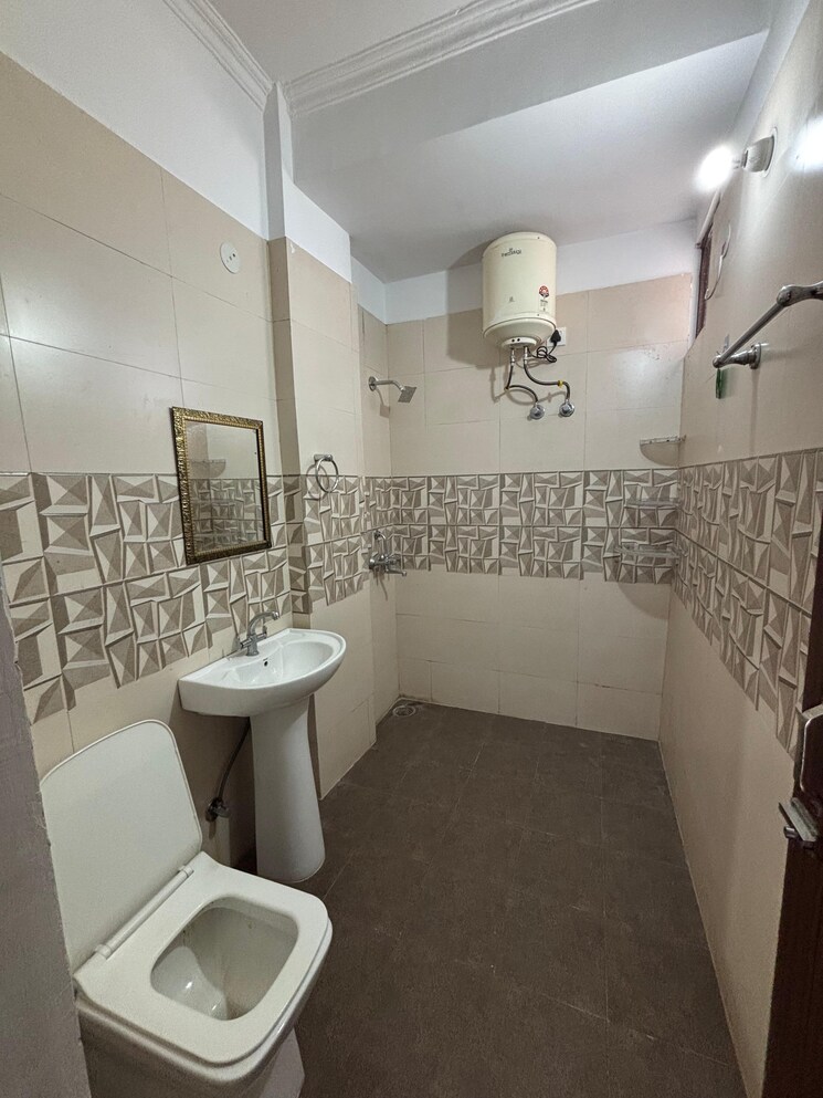 Team Area, canal road 4 Bedroom 2400 Sq.Ft. Independent House In Canal Road Dehradun 9088132