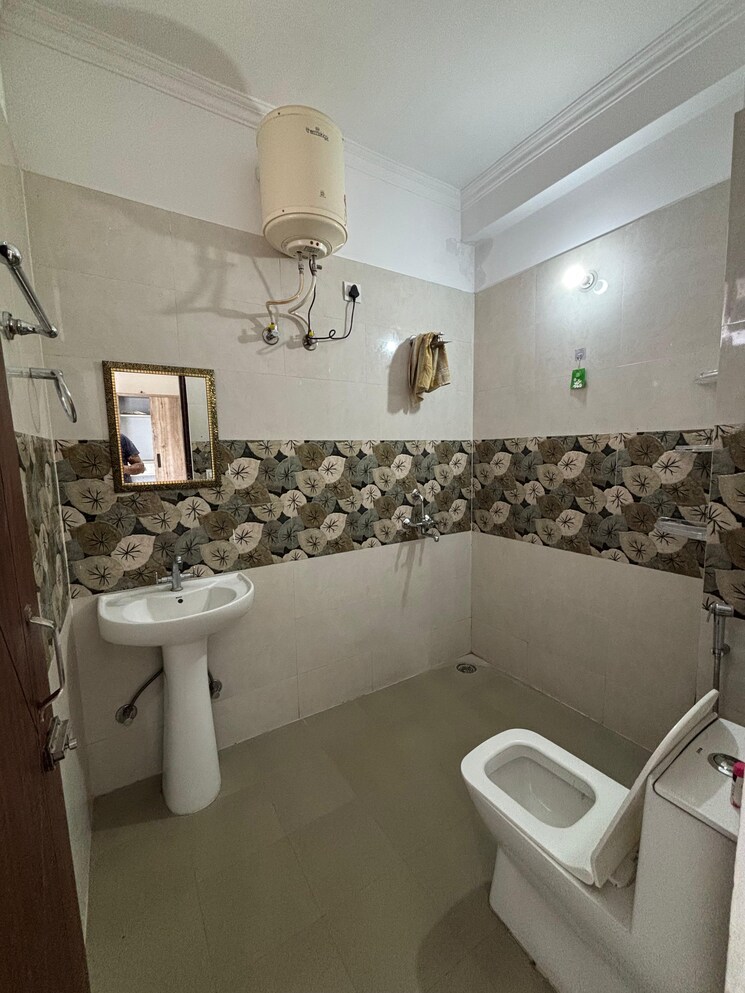 Team Area, canal road 4 Bedroom 2400 Sq.Ft. Independent House In Canal Road Dehradun 9088132