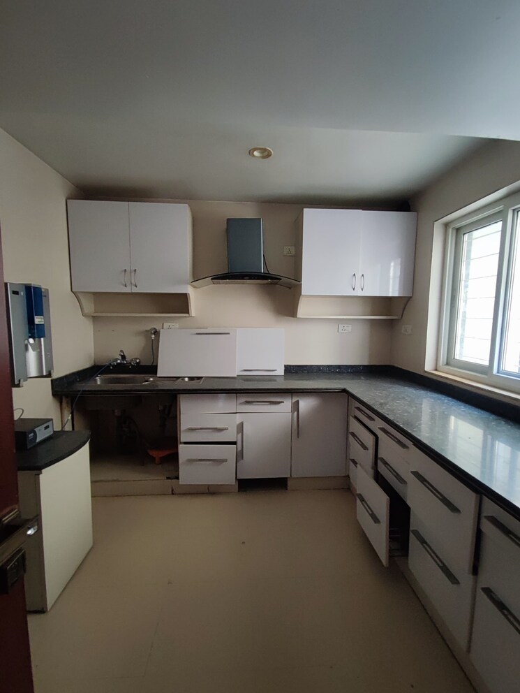 Kitchen, vk-varsha-apartments 3.5 Bedroom 2250 Sq.Ft. Apartment In Sadashiva Nagar Bangalore 9088166