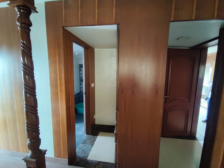 Room, vk-varsha-apartments 3.5 Bedroom 2250 Sq.Ft. Apartment In Sadashiva Nagar Bangalore 9088166