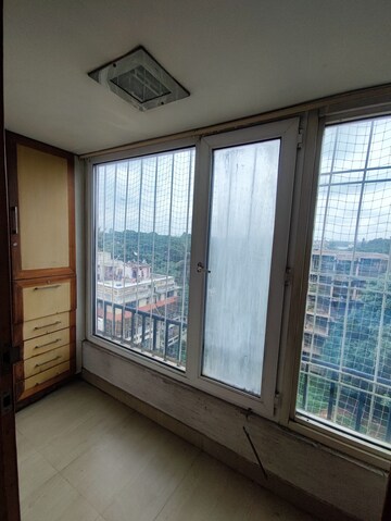 Room in 3.5 BHK Apartment at VK Varsha Apartments, Sadashiva Nagar – for Sale