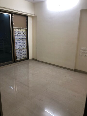 Room in 3 BHK Apartment at Joy Valencia, Jogeshwari East – for Rent