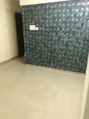 Room in 3 BHK Apartment at Joy Valencia, Jogeshwari East – for Rent
