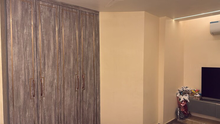 Room, kalkaji 2 Bedroom 100 Sq.Yd. Builder Floor In Kalkaji Delhi 9088203