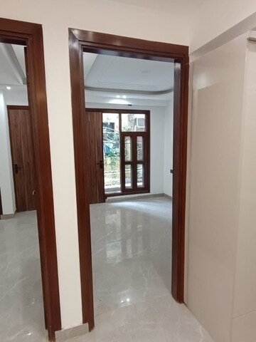 Room in 3 BHK Builder Floor at Pochanpur Colony – for Sale