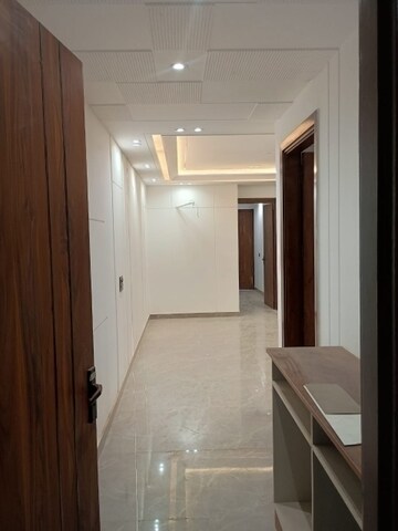 Building Lobby in 3 BHK Builder Floor at Pochanpur Colony – for Sale