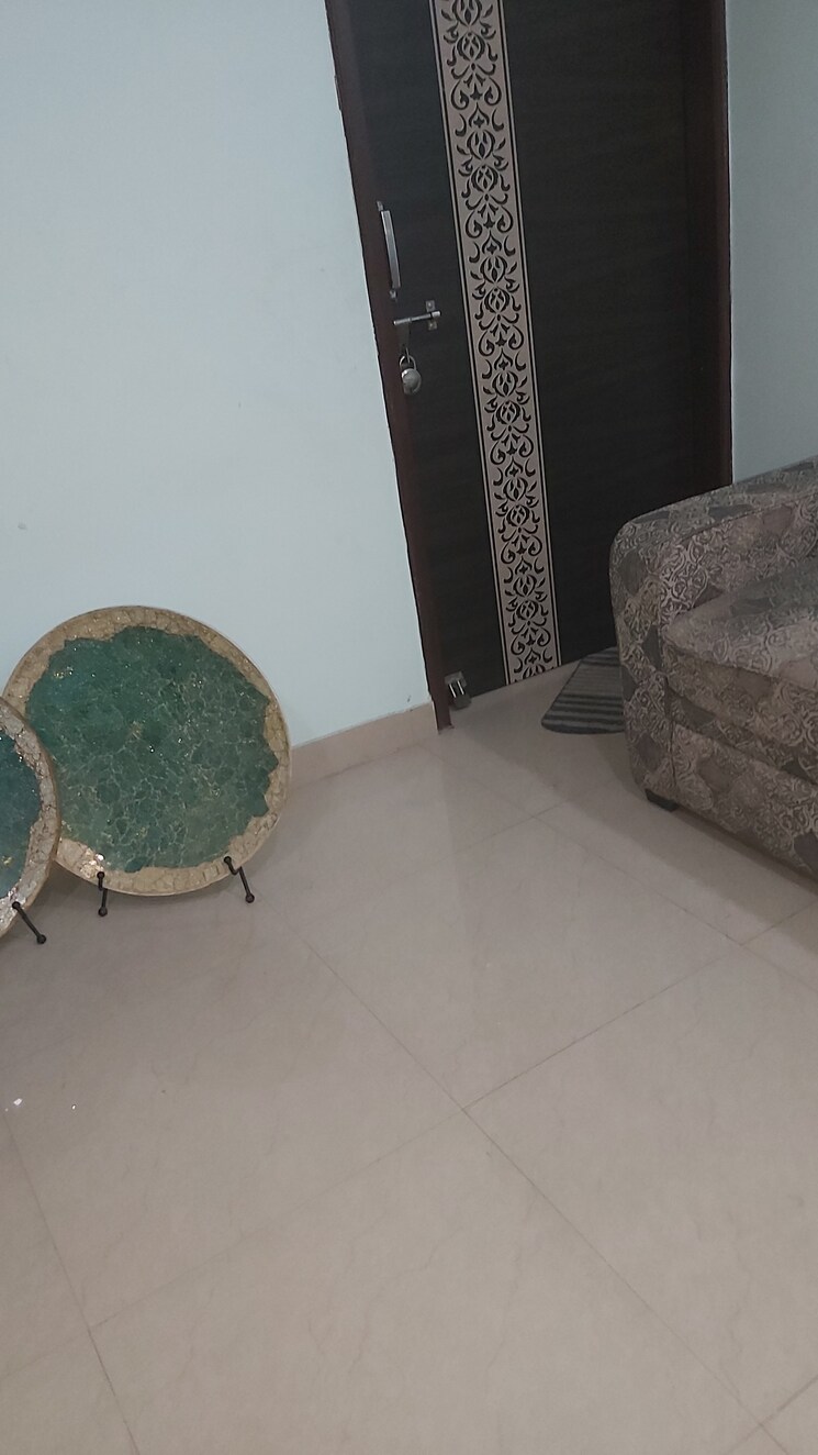 Living Room, mayur vihar 2.5 Bedroom 750 Sq.Ft. Builder Floor In Mayur Vihar Delhi 9088230