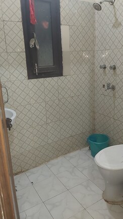 2.5 BHK Builder Floor For Sale in Mayur Vihar