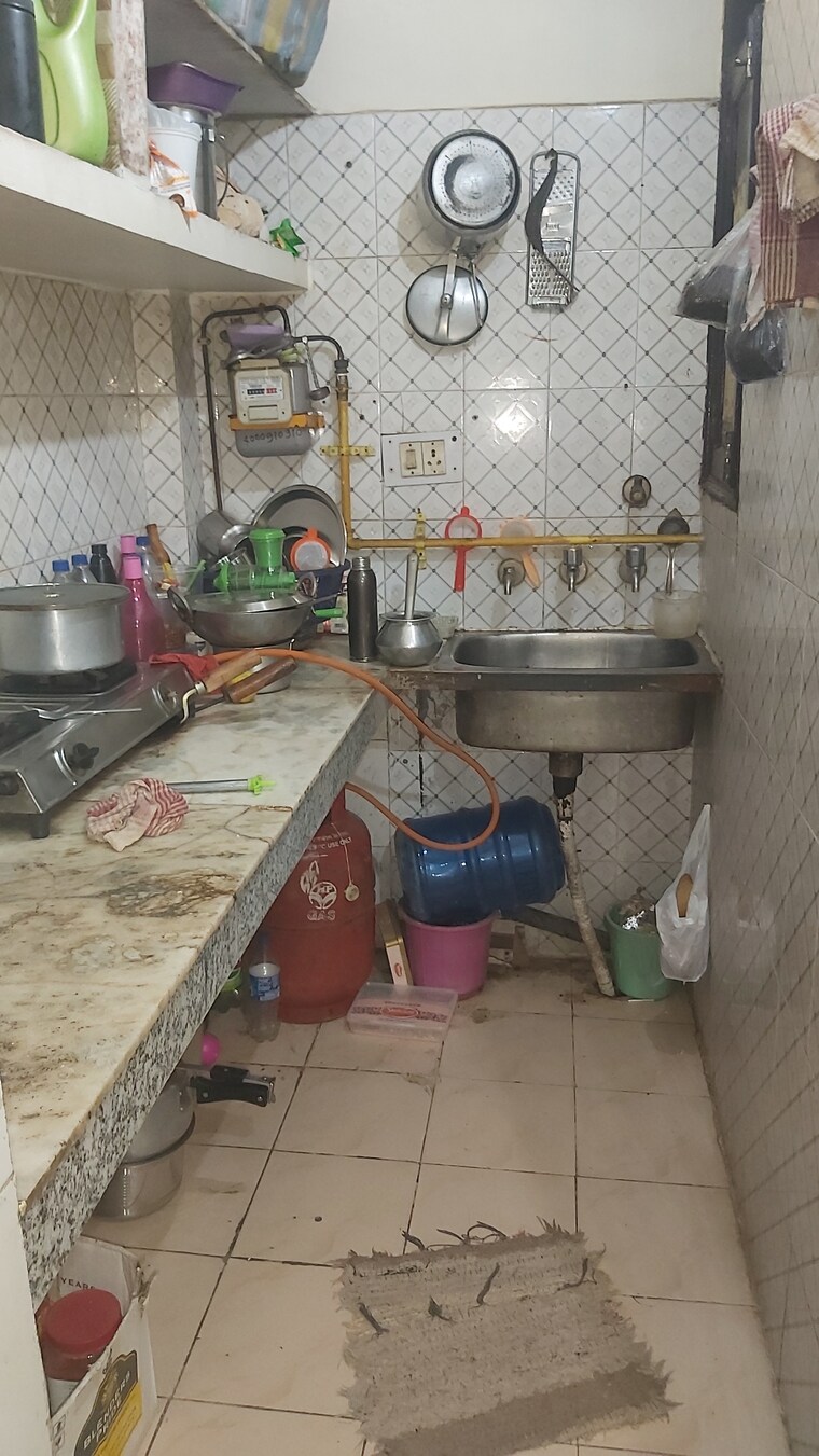 Kitchen, mayur vihar 2.5 Bedroom 520 Sq.Ft. Builder Floor In Mayur Vihar Delhi 9088241