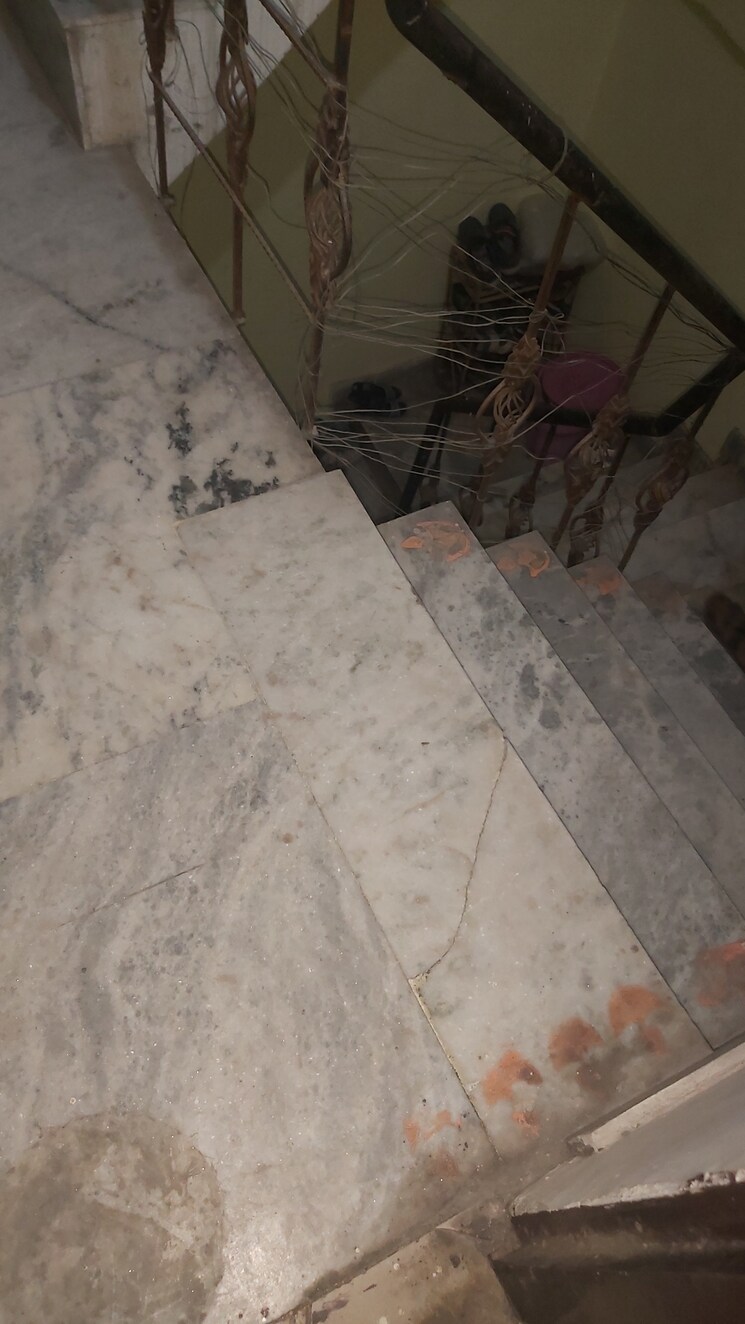 Room, mayur vihar 2.5 Bedroom 520 Sq.Ft. Builder Floor In Mayur Vihar Delhi 9088241