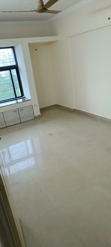 Room in 2 BHK Apartment at Brahma Emerald County, Kondhwa – for Rent