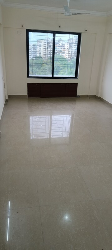 Room in 2 BHK Apartment at Brahma Emerald County, Kondhwa – for Rent