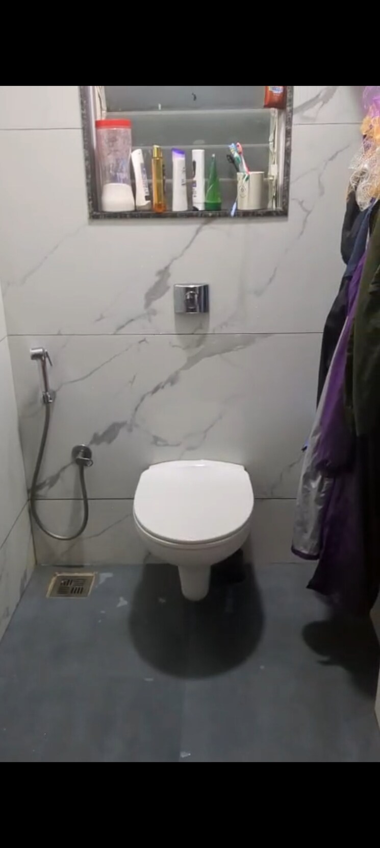 Bathroom, east-point-mall Commercial Office Space 400 Sq.Ft. In Kurla East Mumbai 9088311