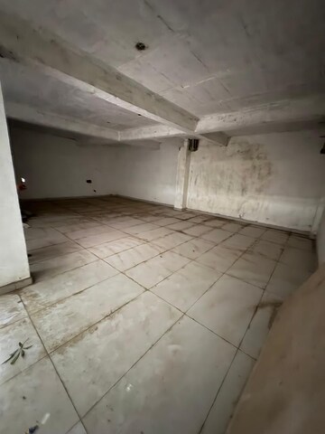 Bathroom in 4 BHK Builder Floor at Sector 57 – for Rent
