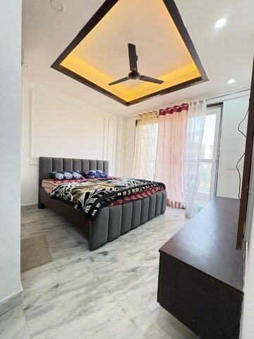 Bedroom in 4 BHK Builder Floor at Sector 57 – for Rent