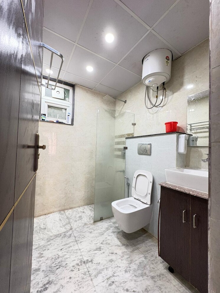 Kitchen, sector 57 4 Bedroom 420 Sq.Yd. Builder Floor In Sector 57 Gurgaon 9088303