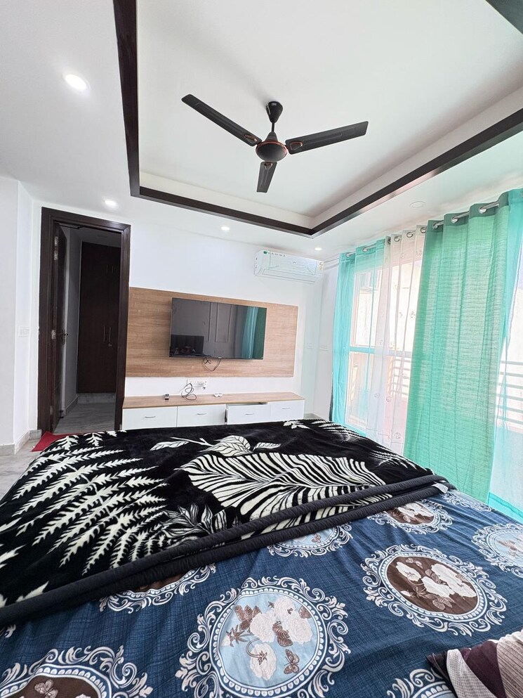 Bedroom, sector 57 4 Bedroom 420 Sq.Yd. Builder Floor In Sector 57 Gurgaon 9088303