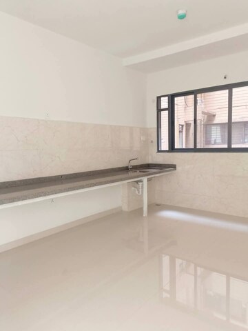 Room in 3 BHK Apartment at Kumar Palmsprings, Undri – for Rent