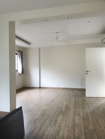Room in 5 BHK Villa at Sindh Society, Aundh – for Rent