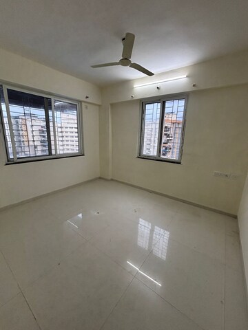 Room in 3 BHK Apartment at Bhoomi Allium, Pimple Saudagar – for Rent