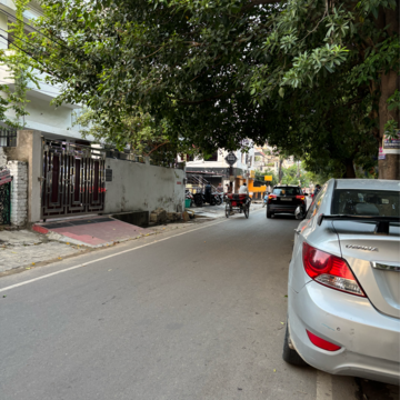 Parking in  Land at Gomti Nagar – for Rent