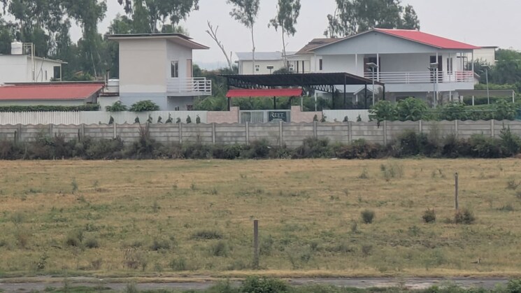 undefined, sector 135  1008 Sq.Yd. Plot In Sector 135 Noida 9088368