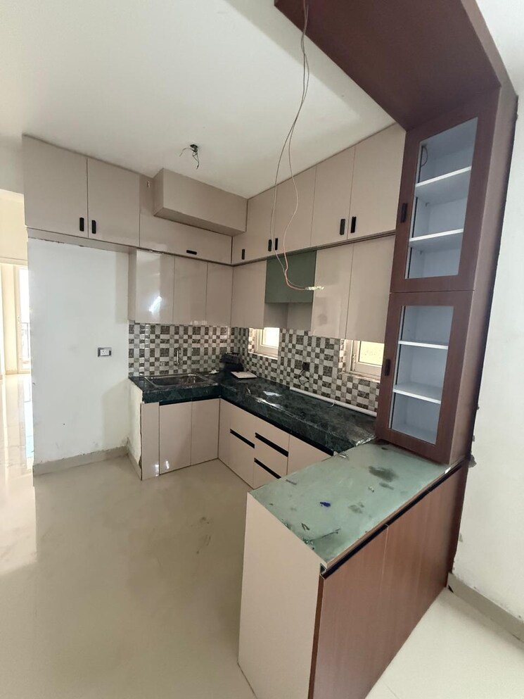 Kitchen, rof-alante 3 Bedroom 645 Sq.Ft. Apartment In Sector 108 Gurgaon 9088373