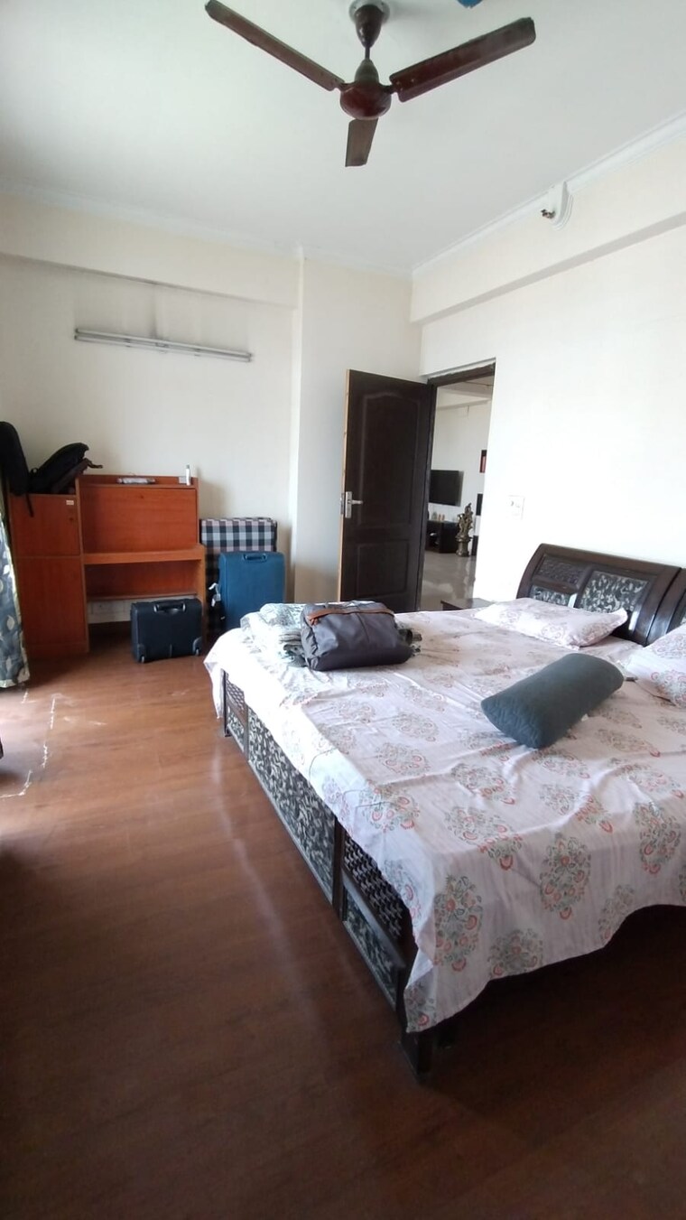 Bedroom, saviour-greenisle 3 Bedroom 1800 Sq.Ft. Apartment In Sain Vihar Ghaziabad 9088398