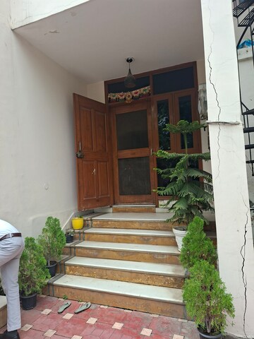 Balcony in 6 BHK Independent House at Sector 44 – for Rent