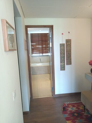 Room in 5 BHK Villa at Godrej Golf Link Villas, Sector 27 Yamuna Expressway – for Sale