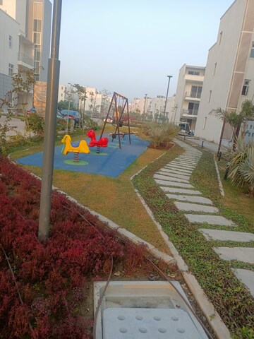 Swimming Pool in 5 BHK Villa at Godrej Golf Link Villas, Sector 27 Yamuna Expressway – for Sale