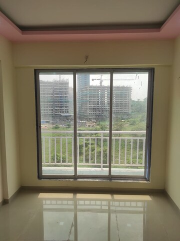 Room in 1 BHK Apartment at Man Opus, Mira Road – for Rent