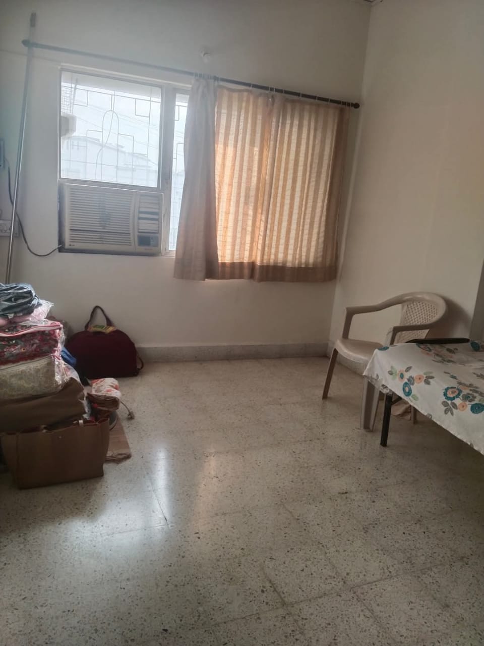 2 BHK + Servant Room Apartment For Rent in City Pride