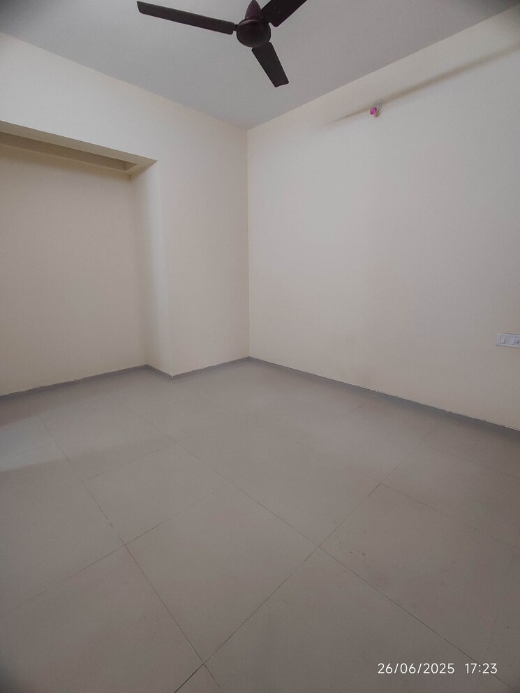 Room, rustomjee-avenue-l-wing-a-b-c-d 1 Bedroom 430 Sq.Ft. Apartment In Virar West Palghar 9088486