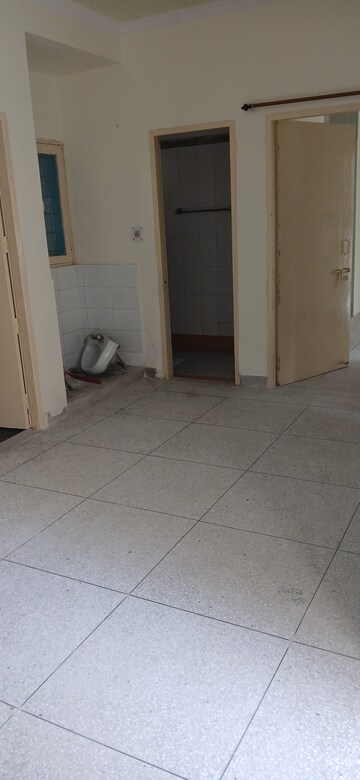 Bathroom in 2 BHK Apartment at Shatabdi Rail Vihar, Sector 62 – for Rent