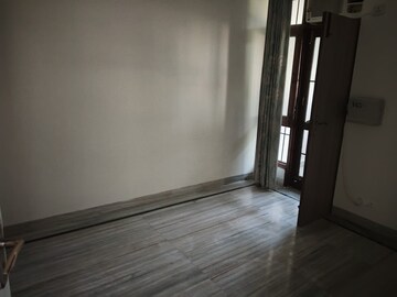 Room in 2 BHK Apartment at Sector 21c – for Rent