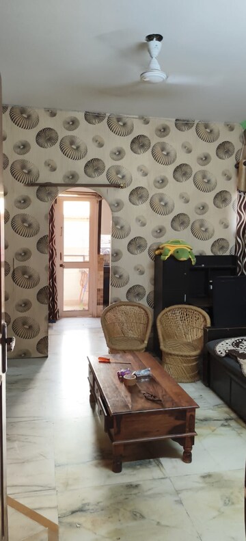 Living Room in 1 BHK Apartment at Sector 46 – for Rent
