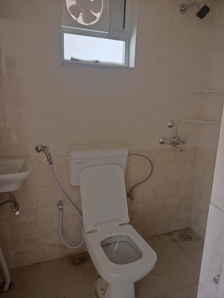 Bathroom, rof-aalayas 2 Bedroom 535 Sq.Ft. Apartment In Sector 102 Gurgaon 9088520